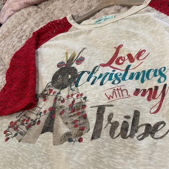 Christmas shirt size large - Picture 2 of 8